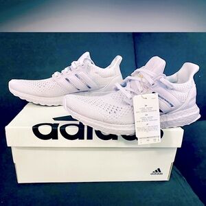 Adidas Ultraboost Lavender Women's Running Shoes *BRAND NEW*